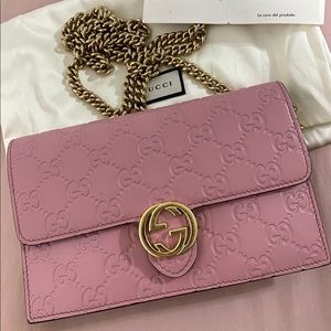 Gucci Icon Signature Chain Wallet